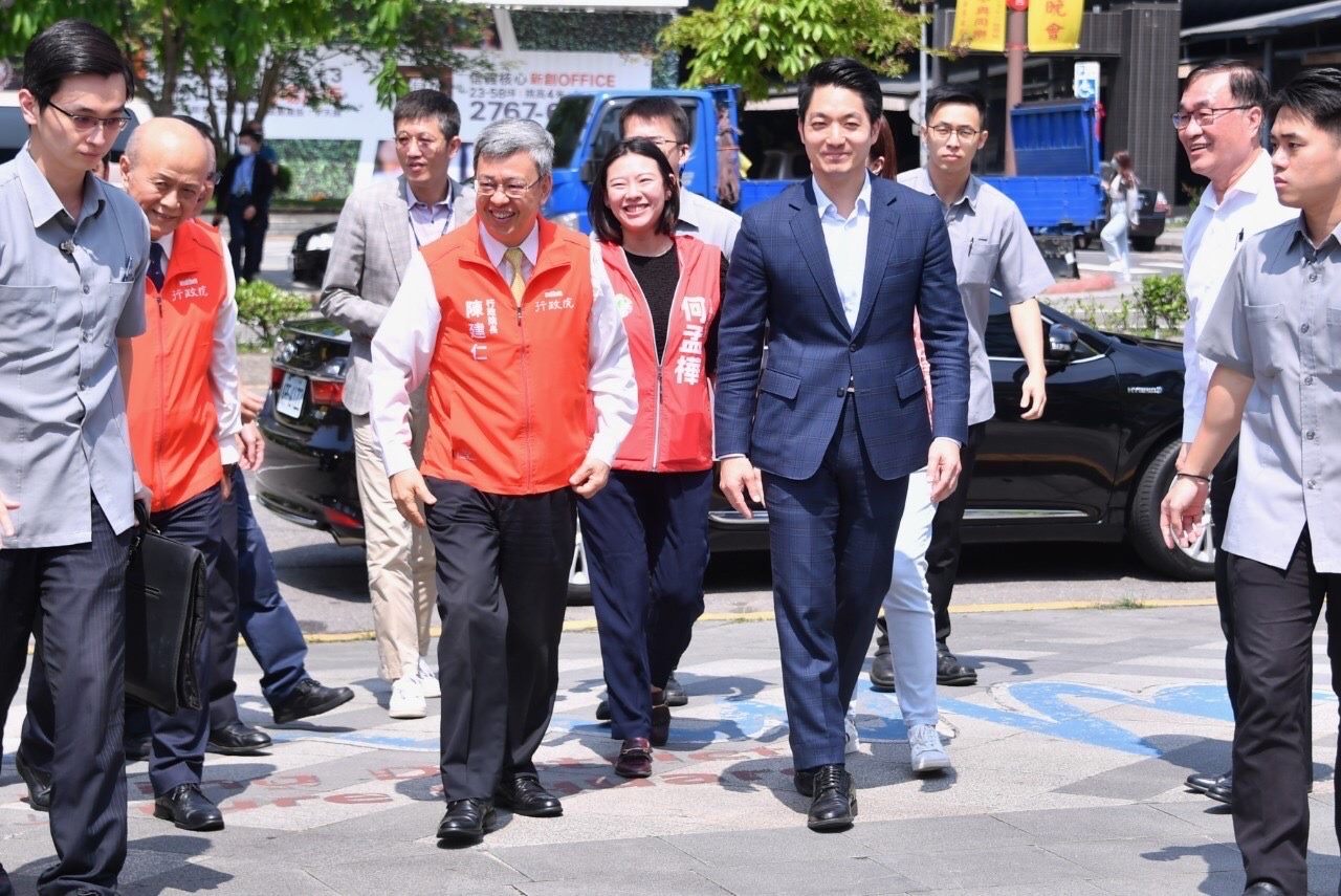 視察捷運環狀線東環段規劃情形 蔣萬安感謝行政院協助並以兩年內開工為目標 ... ... ...