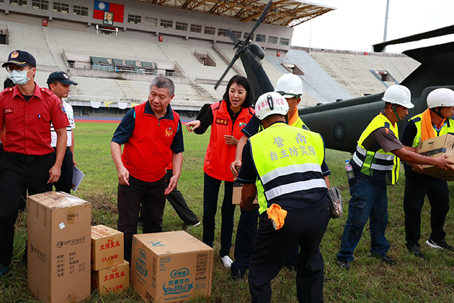 挺進仁愛重災區 許縣長面陳中央專案協助救災重建 獲鄭副院長正面回應 ...