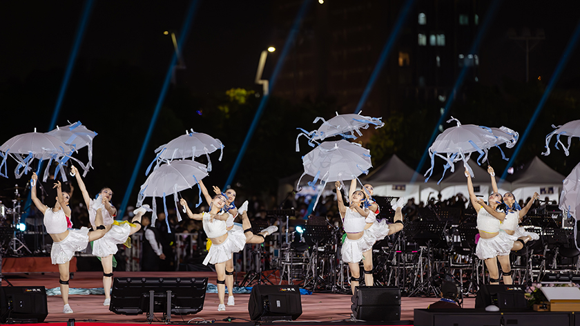 璀璨國慶之夜展現青春活力 創意國高中翩然綻舞