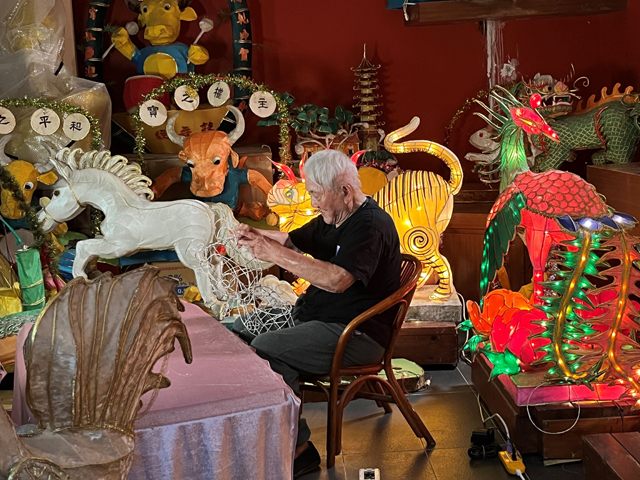 燈藝師的璀璨輝煌之路 體驗工藝的樂齡美學生活