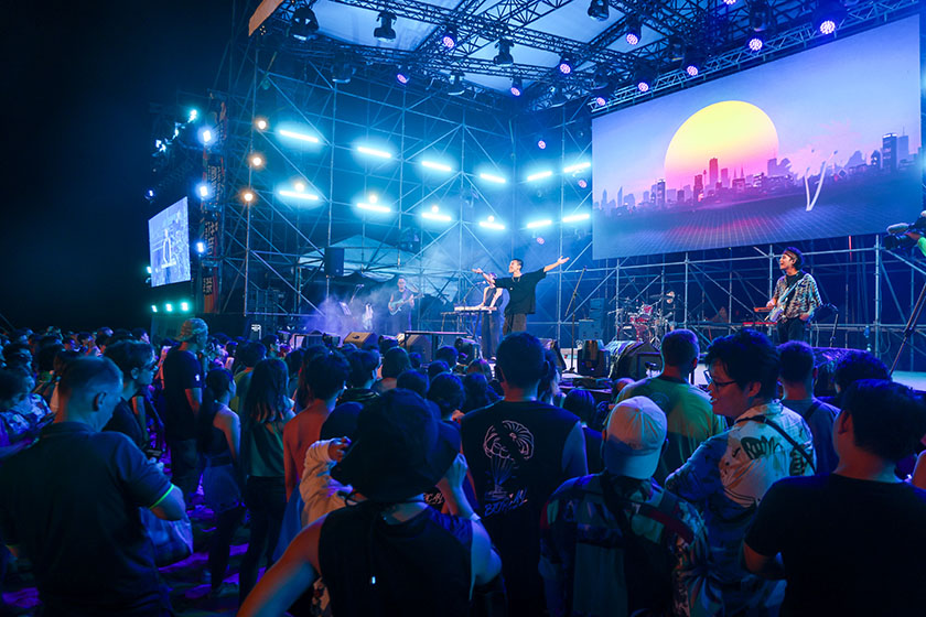 「餵飽豬」勇奪貢寮海祭海洋大賞 侯友宜現身頒獎 支持獨立樂團_AI主播「玩樂新聞」城 ...