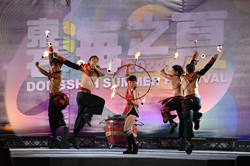 東石海之夏首日登場 遊客：好玩 要繼續揪團來嗨！_AI主播「玩樂新聞」城市生活報 ...