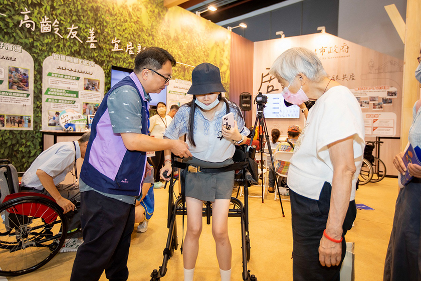 高齡健康產業博覽會「新北形象館」大放異彩 9/24「國際採購商洽會」再拚長壽新經濟商 ...