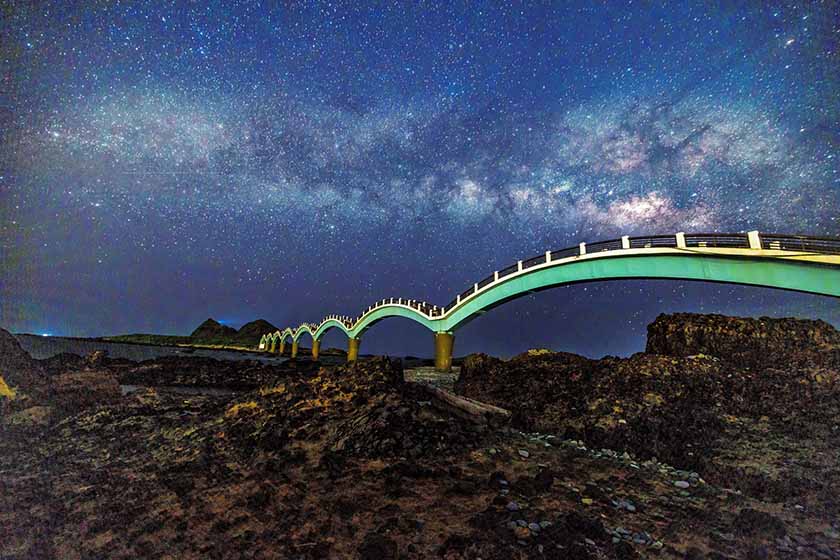 全國唯一英仙座流星雨音樂會來了 饒慶鈴邀您來台東聽浪、數星星_AI主播「玩樂新聞」城 ...