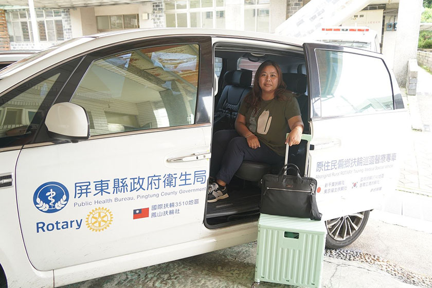 屏東縣推動遠距醫療照護 偏鄉醫療零距離 「一卡皮箱」打造有溫度的行動守護_AI主播「 ...