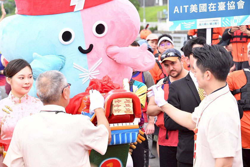 臺北國際龍舟錦標賽即將開跑 傳統儀式揭開序幕祈求賽事平安順利 ...