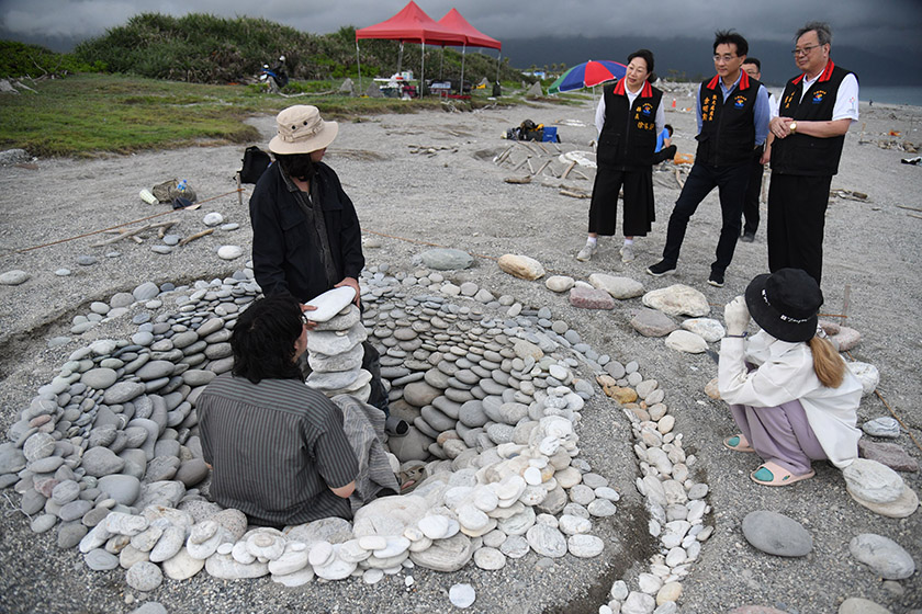 2025花蓮國際疊石藝術季登場　邀民眾感受七星潭山海交融的藝術魅力 ...