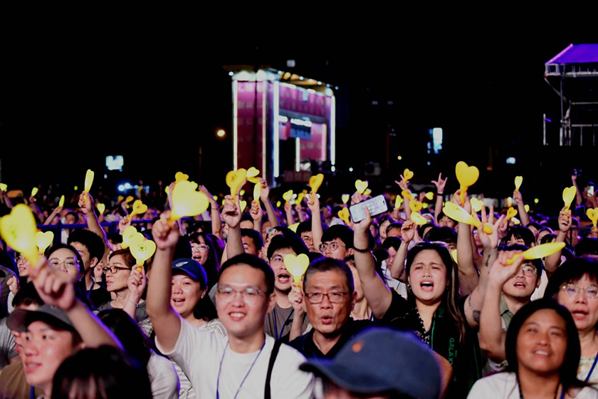 2025花蓮夏戀嘉年華熱力開場 五大樂團燃爆東大門夜空