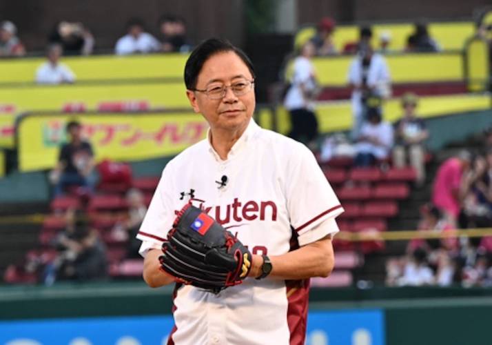 張善政應邀赴日本樂天金鷲主場開球  宣布桃園11月舉辦臺日韓棒球交流賽 ...
