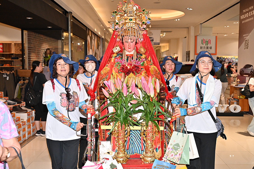 2025蘭陽媽祖文化節登場 女神百貨現身點妝祈福引關注