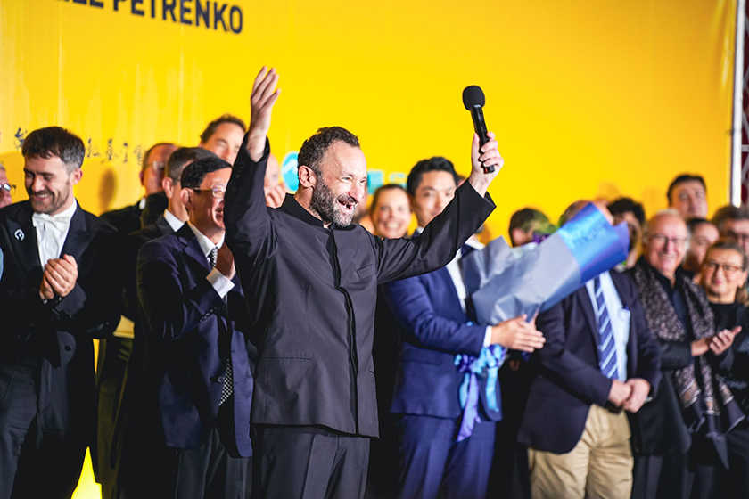 世界級樂音響徹臺北　柏林愛樂戶外轉播吸引數千樂迷雨中共賞 ...